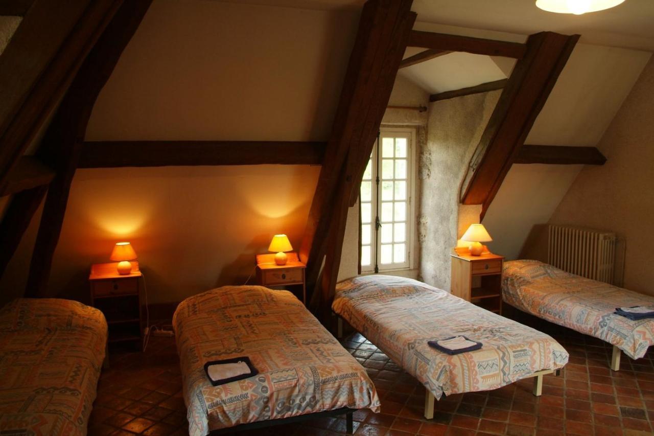 Chateau De Montrame Soisy-Bouy Rum bild