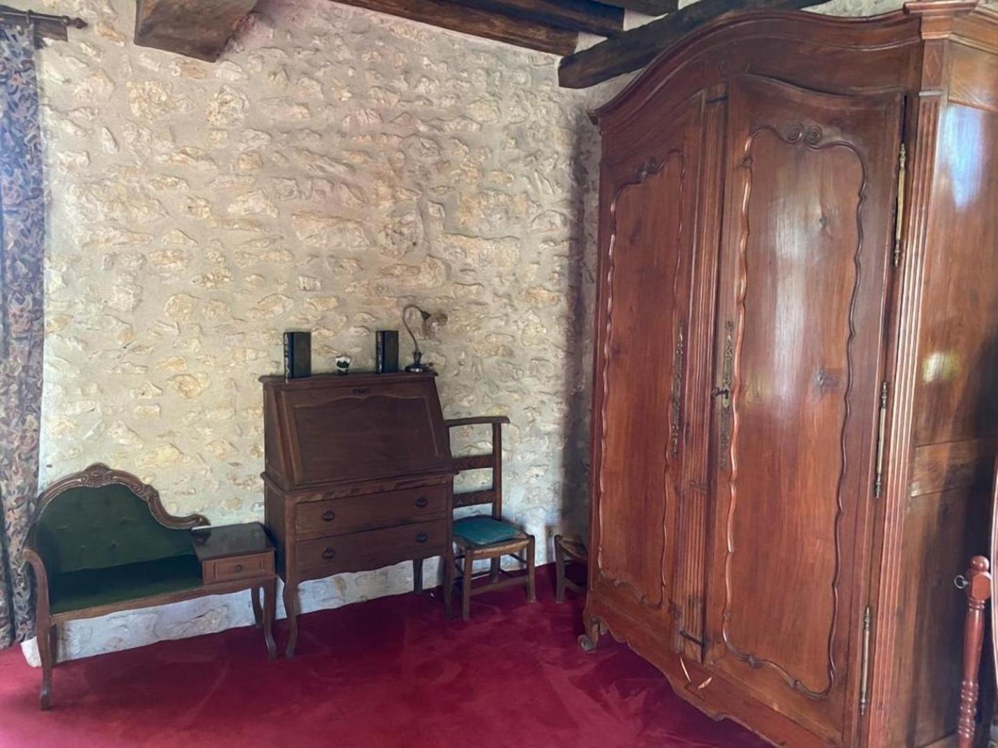 Chateau De Montrame Soisy-Bouy Rum bild
