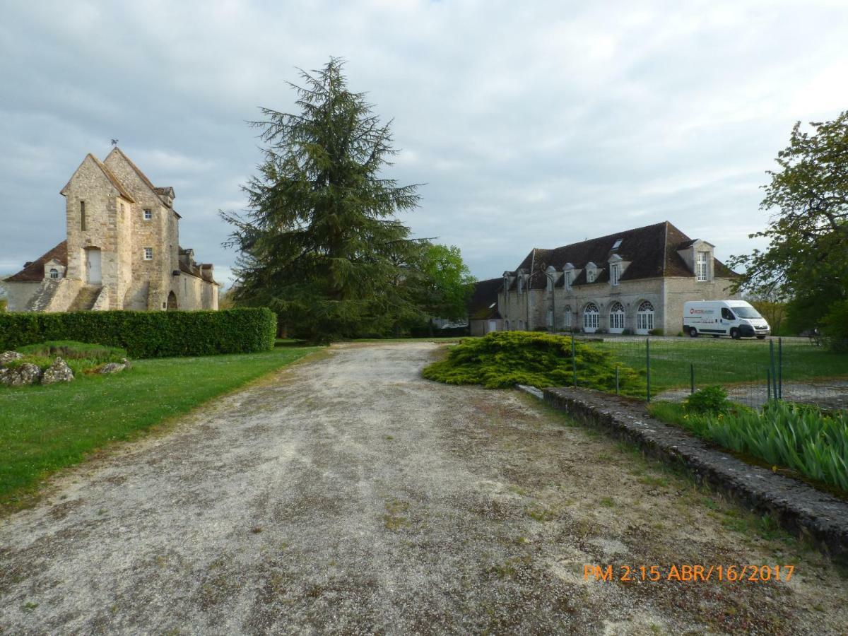 Chateau De Montrame Soisy-Bouy Exteriör bild