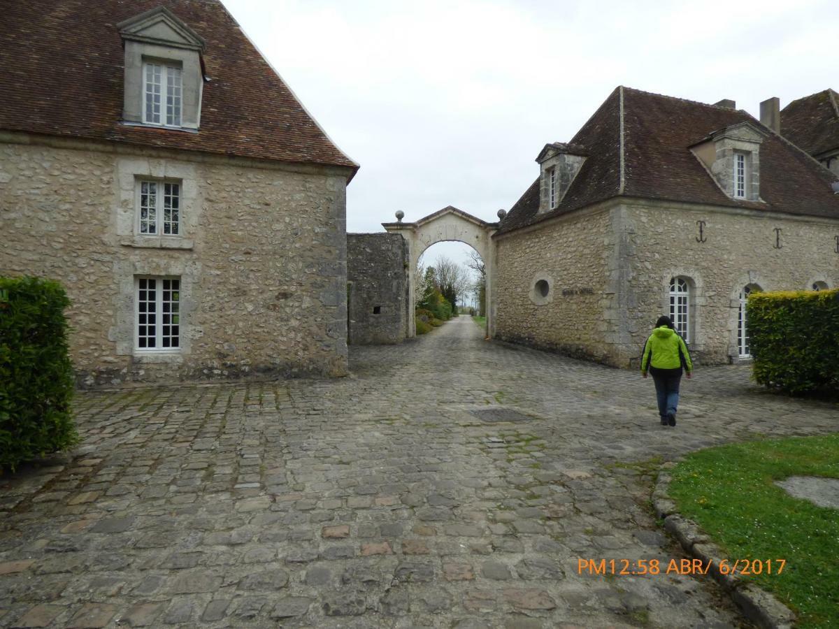 Chateau De Montrame Soisy-Bouy Exteriör bild