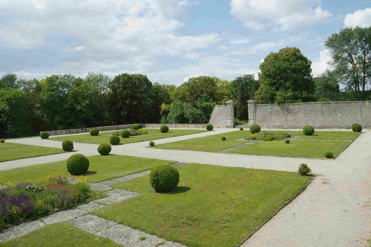 Chateau De Montrame Soisy-Bouy Exteriör bild